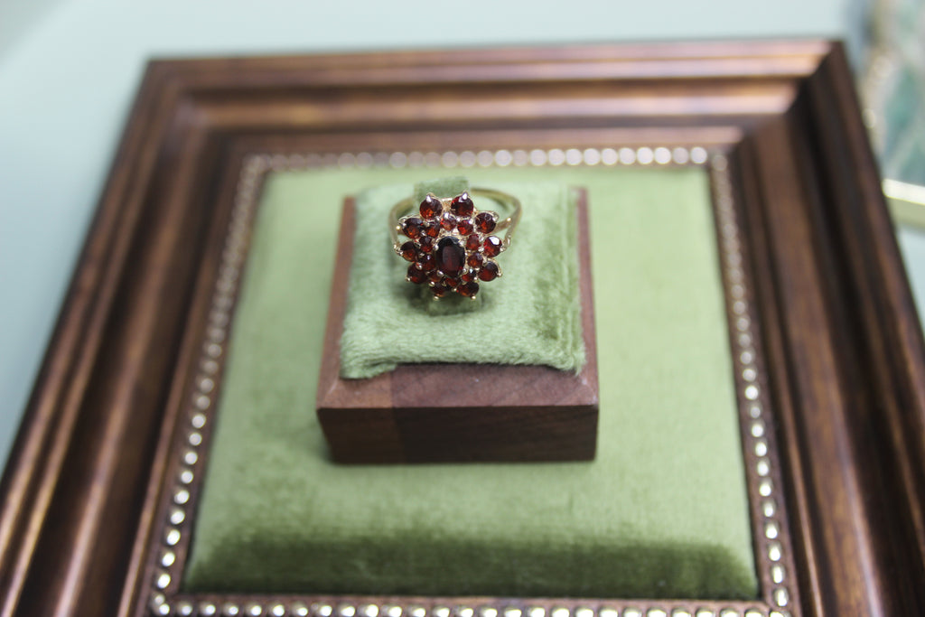 Vintage 9ct Gold Natural Garnet Cluster Ring – Sheffield Hallmarked 1976