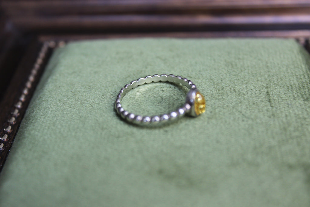 Light Amber Stone Silver Ring with Ball Band