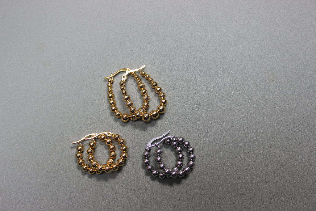 Small Gold Beaded Hoop Earrings (detail) – The Nook