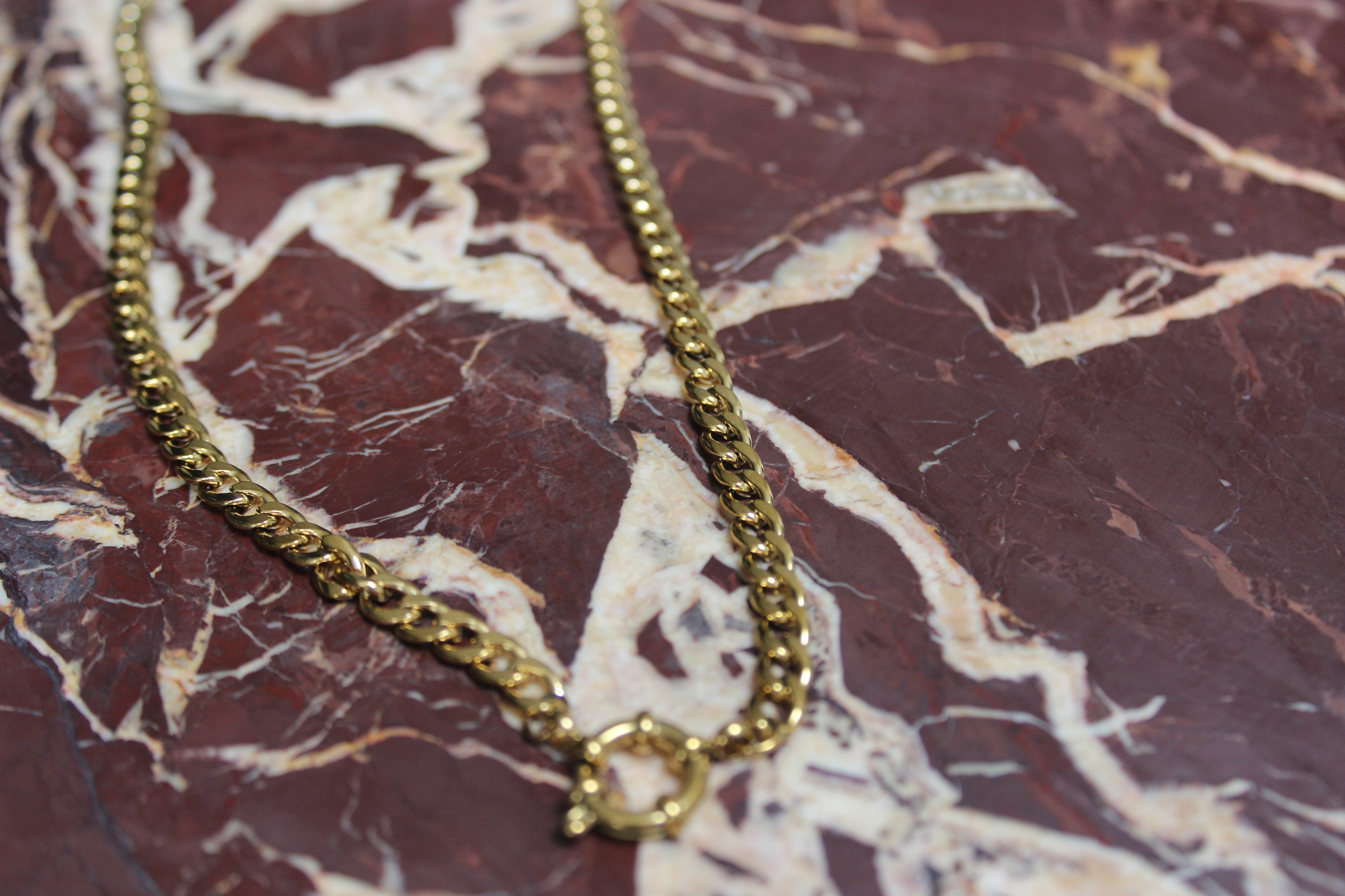 Flat Loop Chain Necklace with O-Clasp