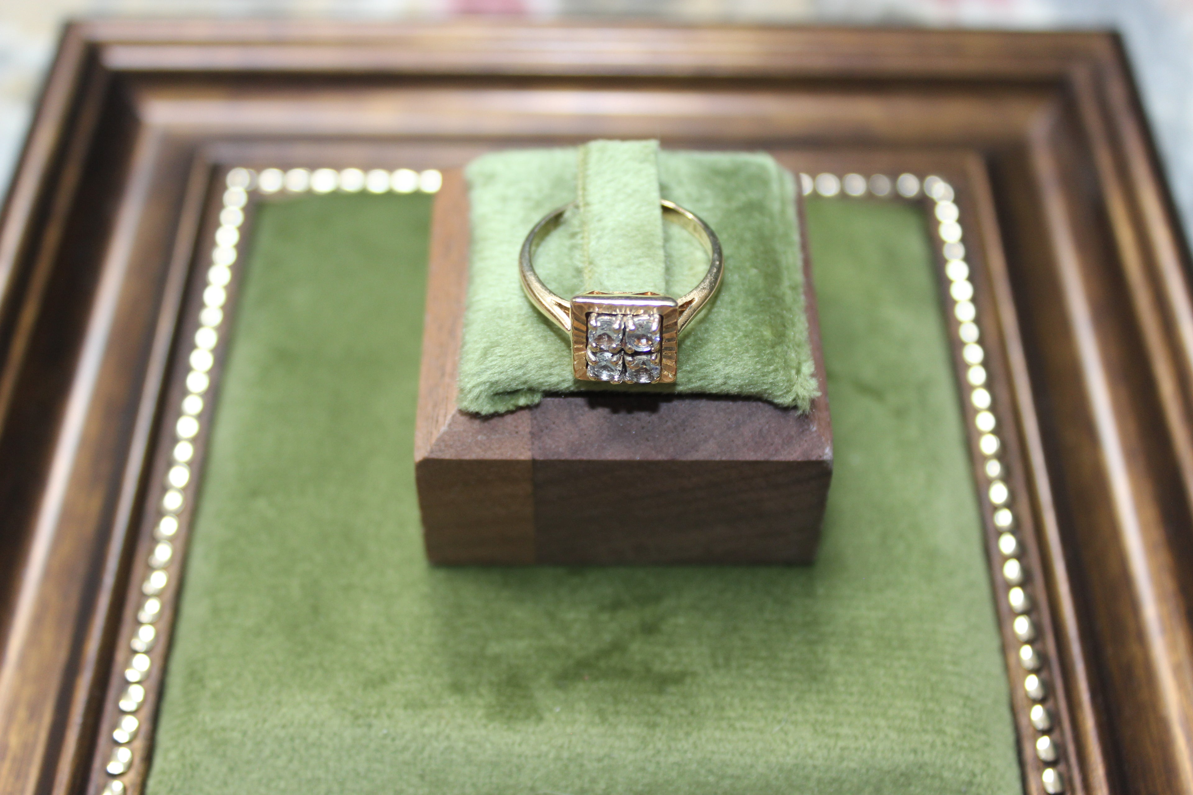 Vintage 9ct Yellow Gold Four Stone CZ Ring with Sunburst Edge | Circa 1967