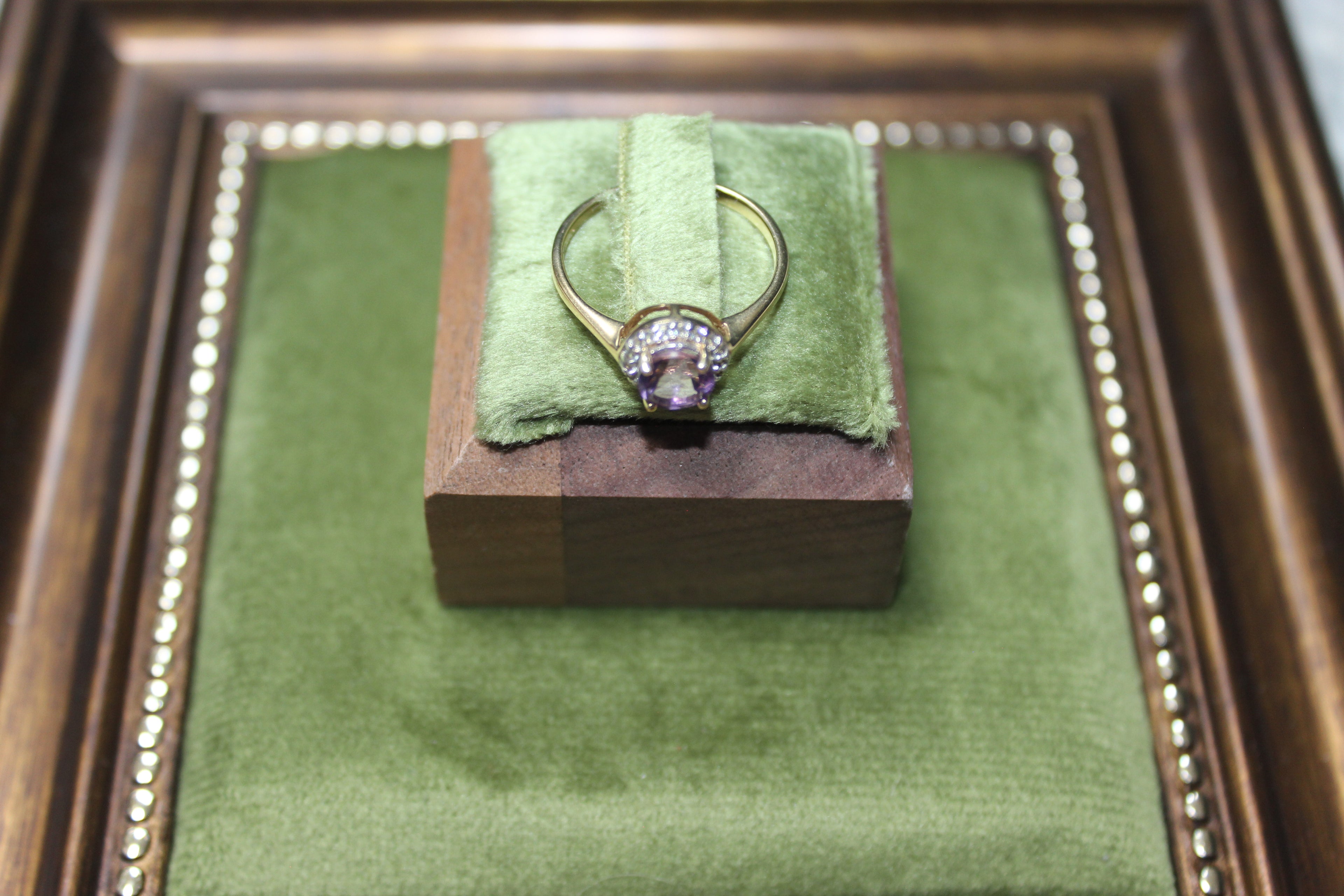 9ct Yellow Gold Amethyst & Clear Stone Cluster Ring