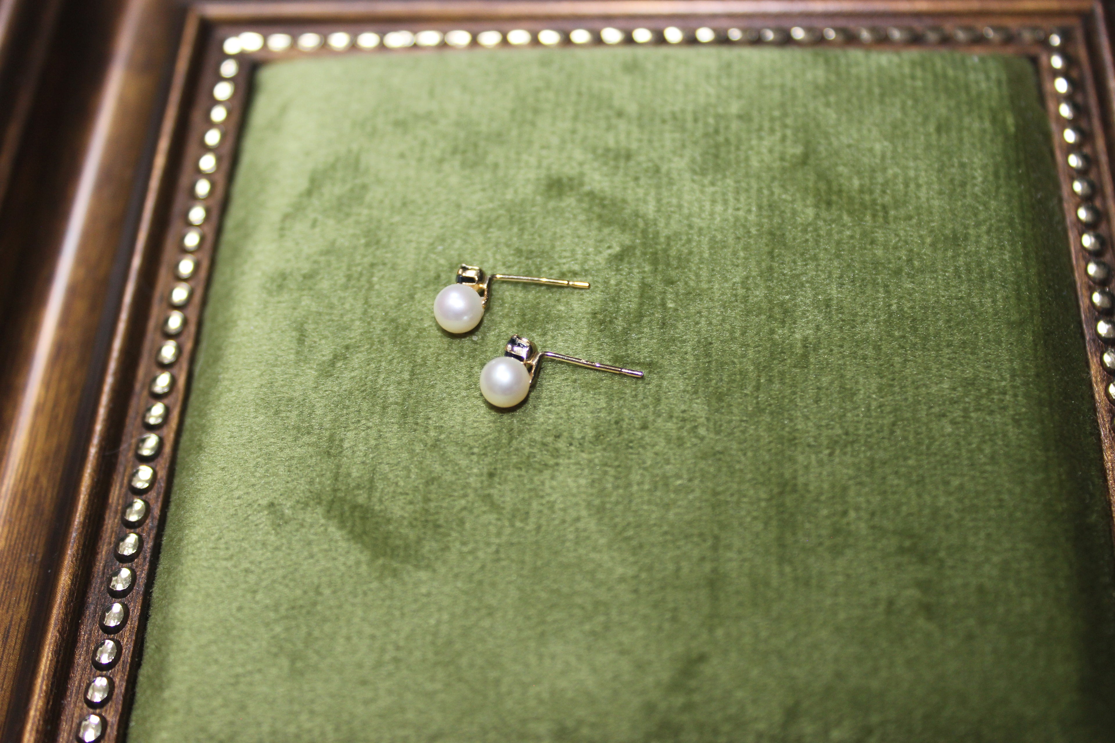 9ct Gold Cultured Pearl & Sapphire Stud Earrings