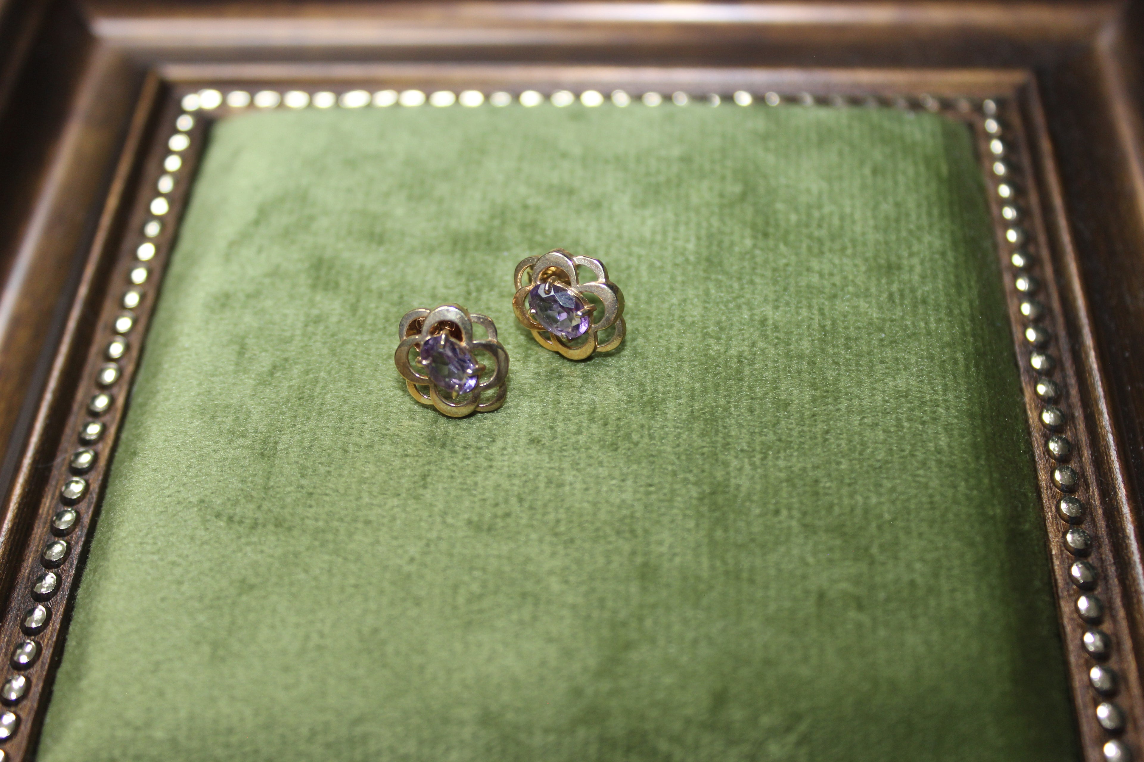 Vintage 9ct Yellow Gold Amethyst Stud Earrings with Filigree Detail