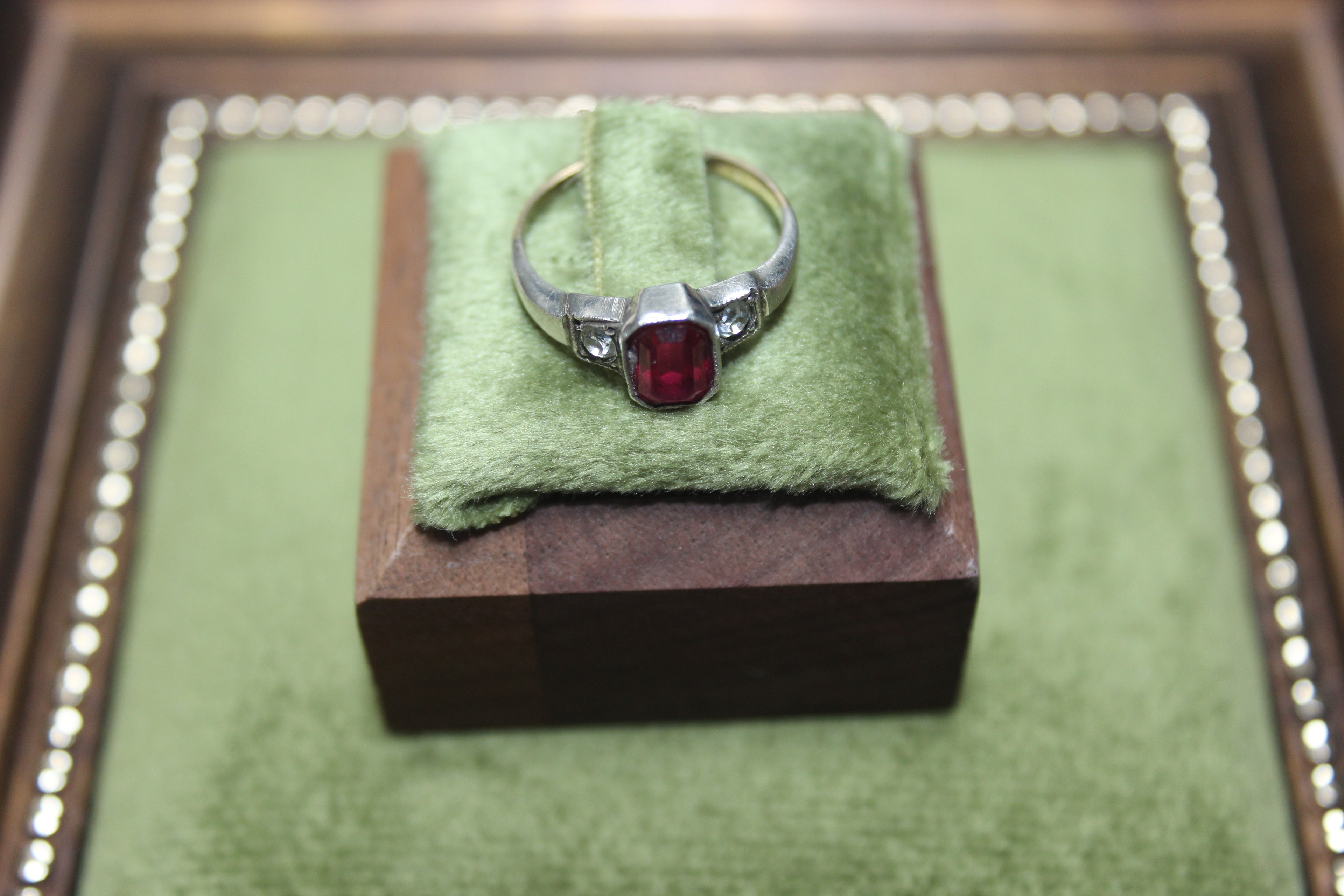 Early Vintage 9ct Gold & Silver Ruby and Paste Set Ring