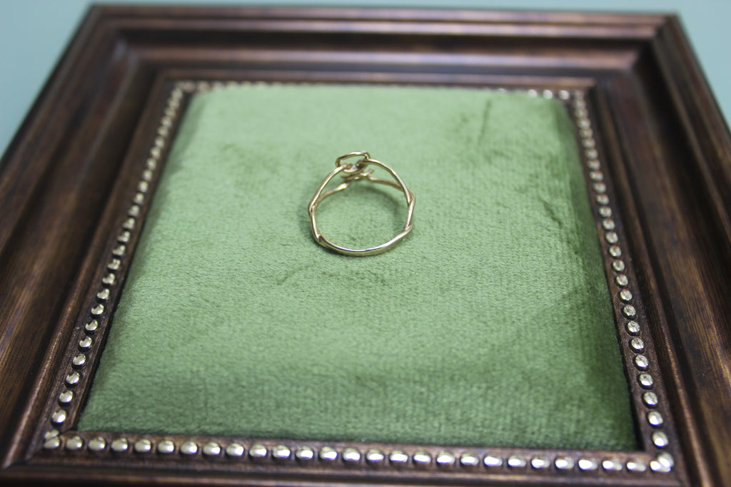 1970s Vintage 9ct Gold Knot Ring (alternate view) – The Nook