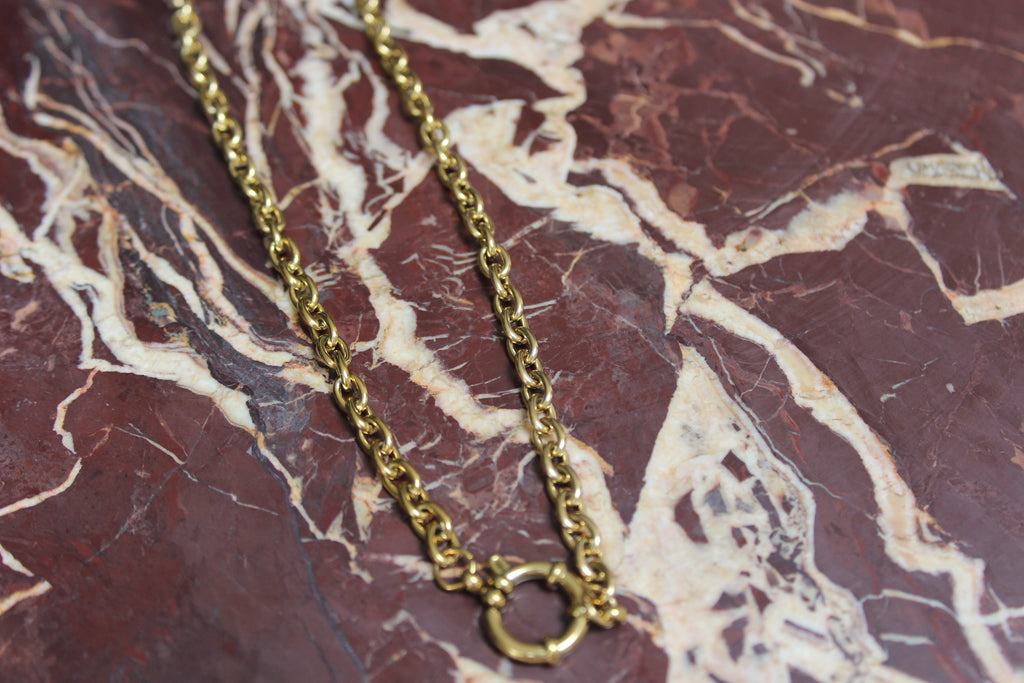 Looped Chain with O-Clasp