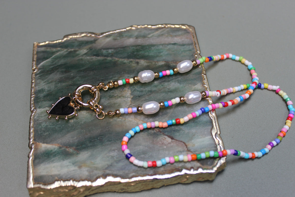 Rainbow Beaded Pearl Necklace (Black Heart) – The Nook