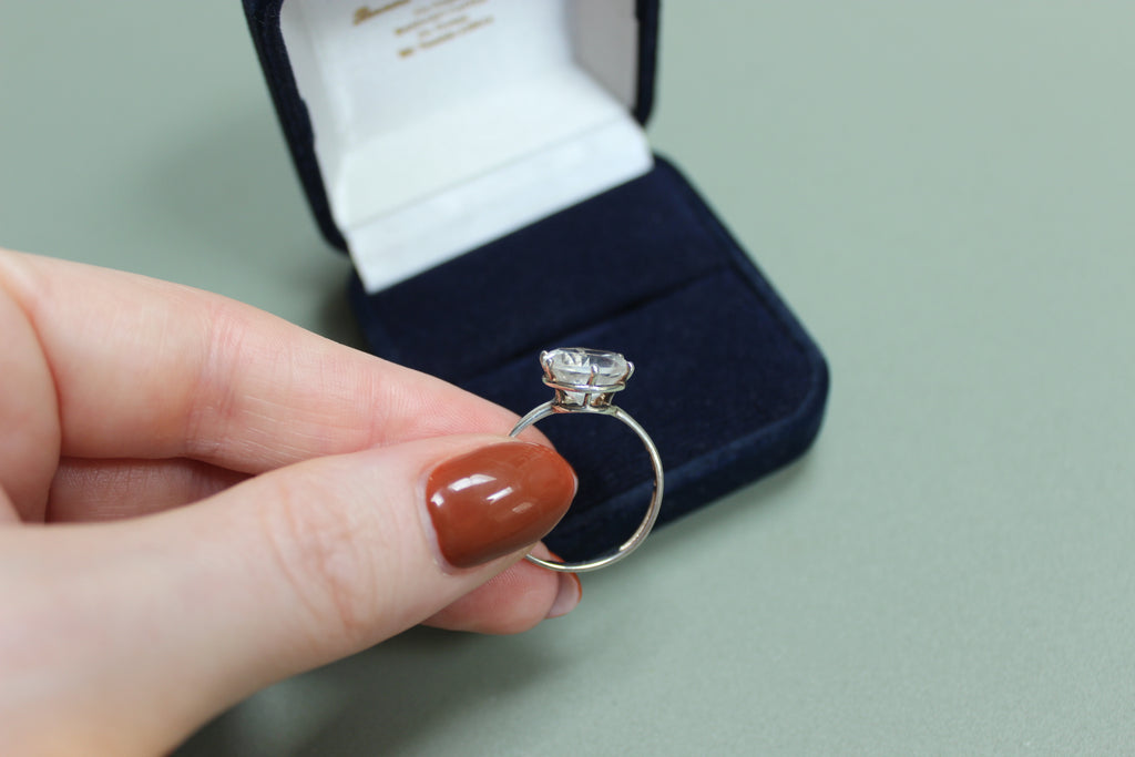 Vintage Sterling Silver Ring – Scandinavian White Stone Solitaire (close-up) – The Nook