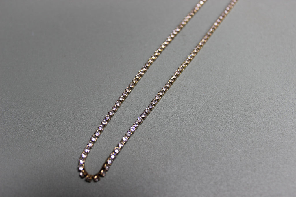 Dainty Gold Tennis Necklace (close-up) – The Nook