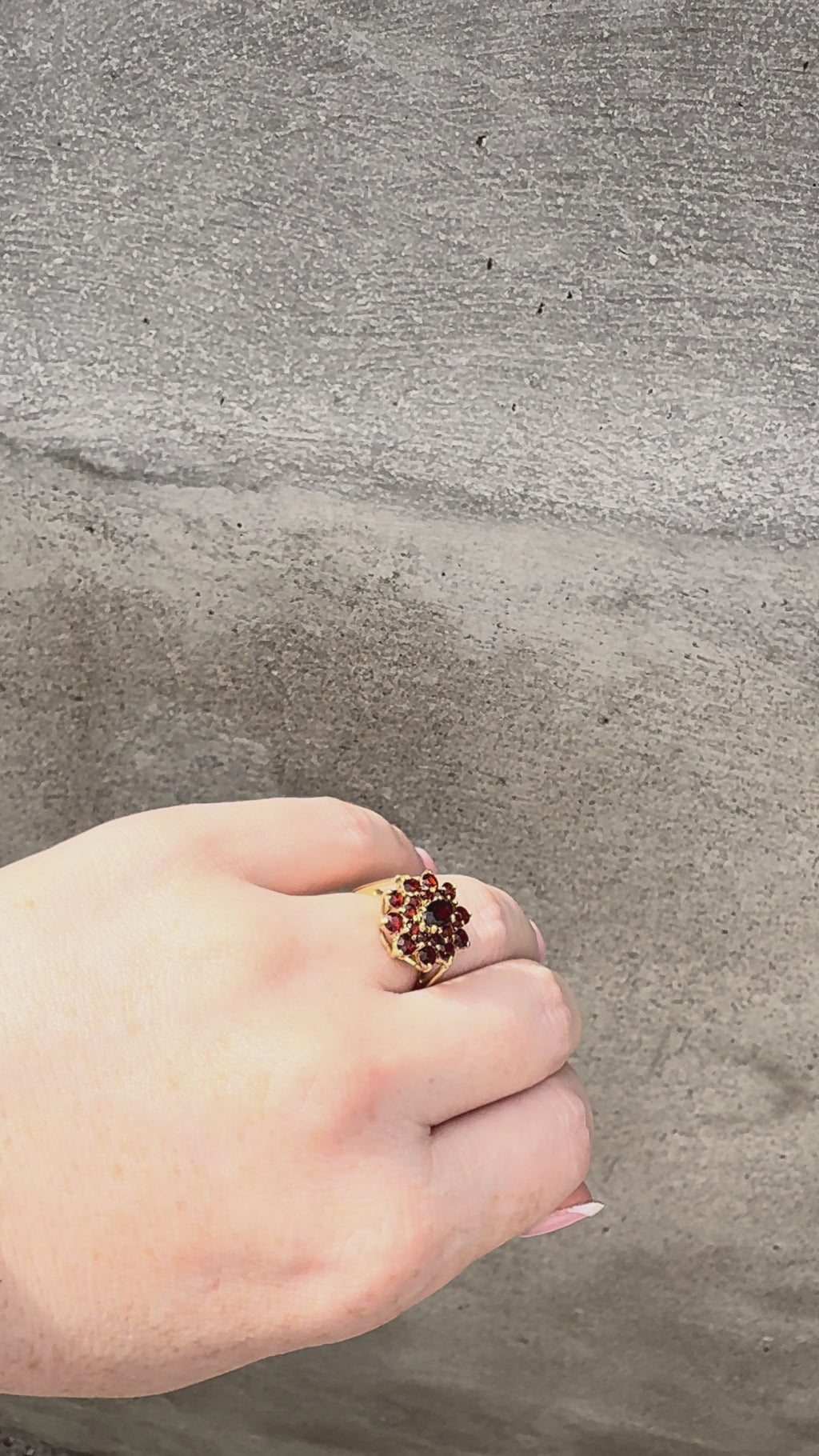 Vintage 9ct Gold Natural Garnet Cluster Ring – Sheffield Hallmarked 1976