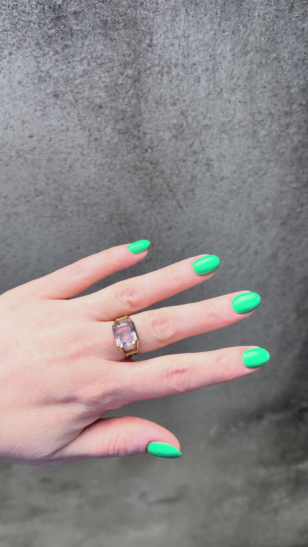 9ct Yellow Gold Large Emerald Cut Amethyst Vintage Ring