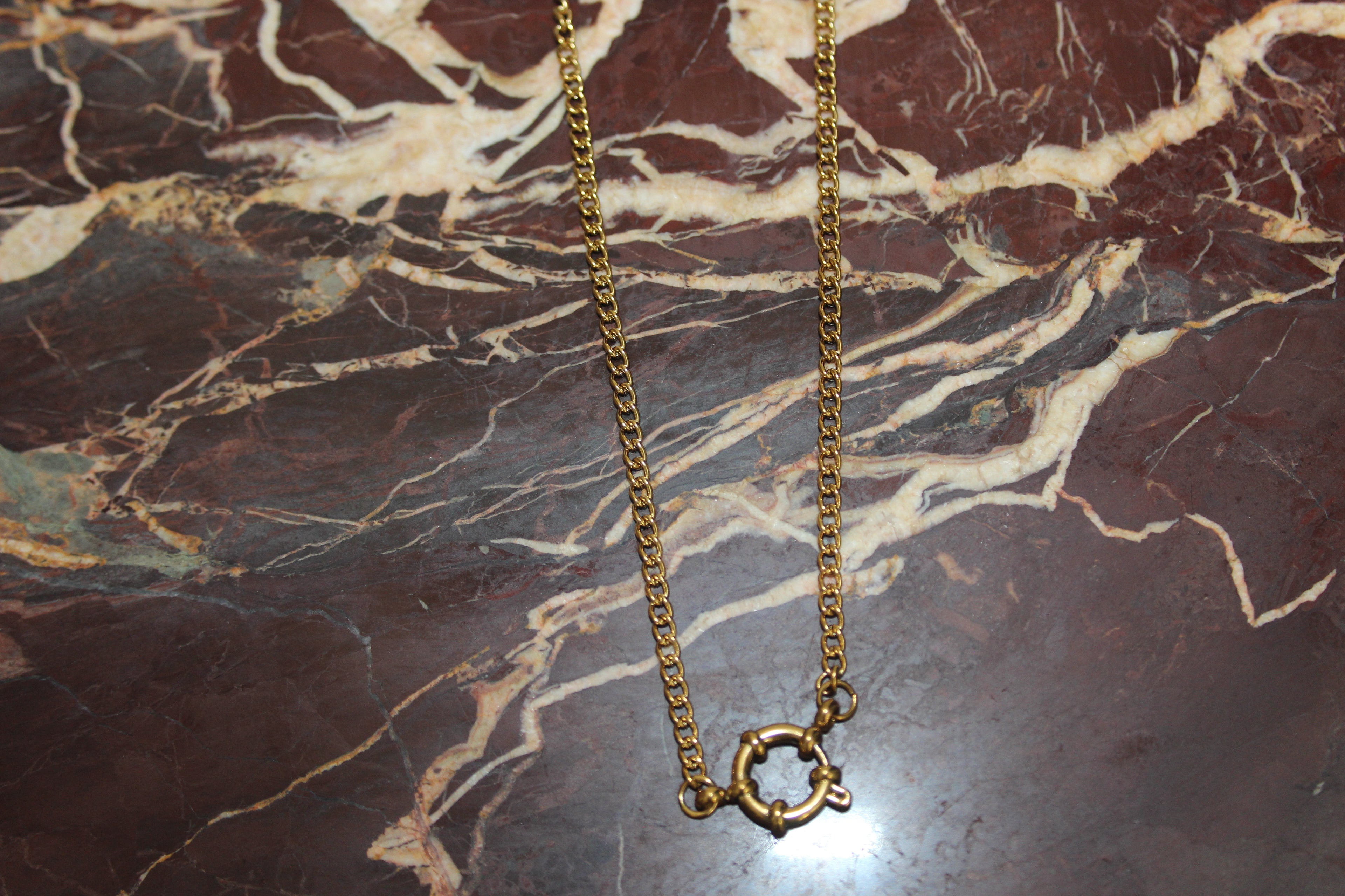 Small Loop Chain with O-Clasp