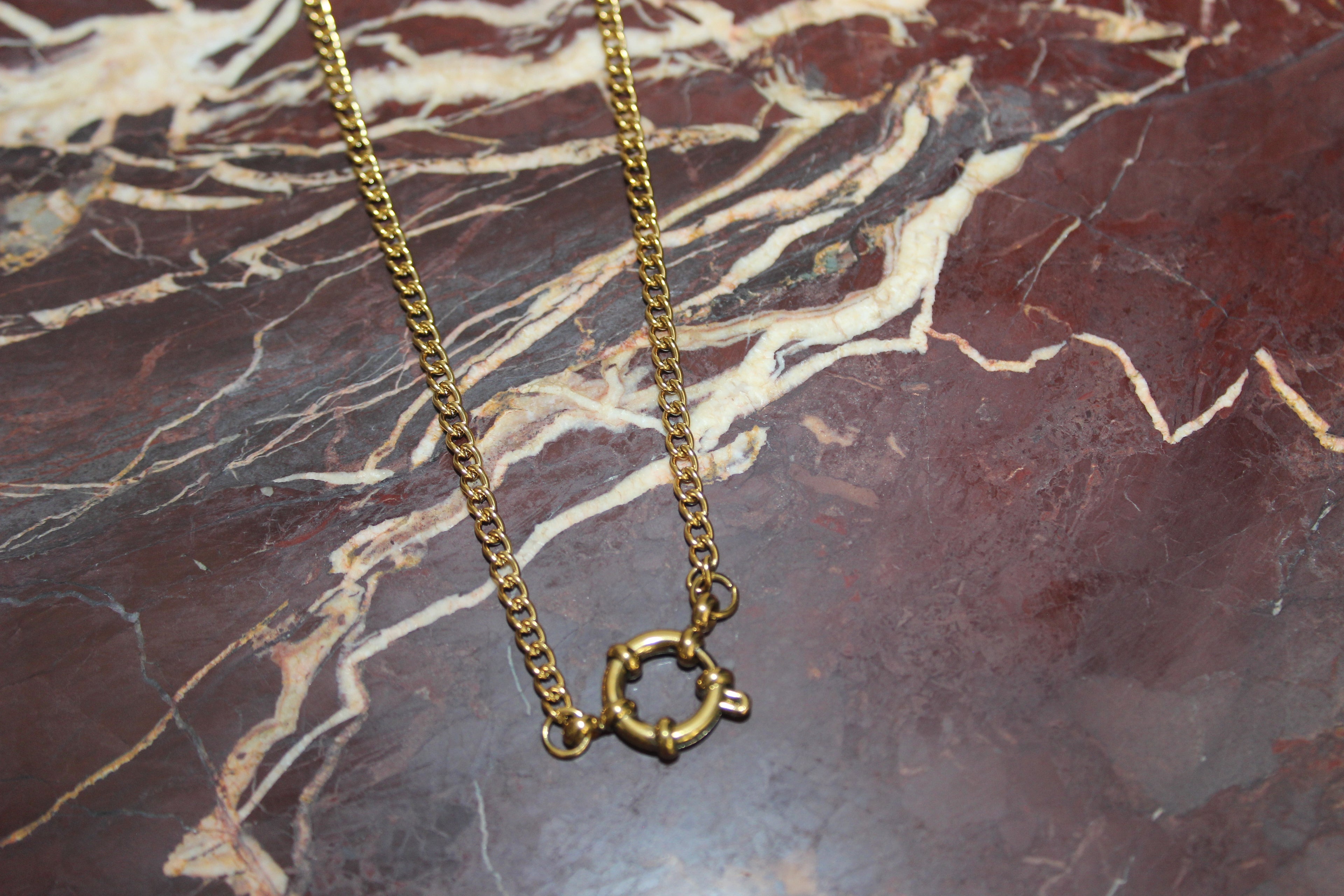 Small Loop Chain with O-Clasp