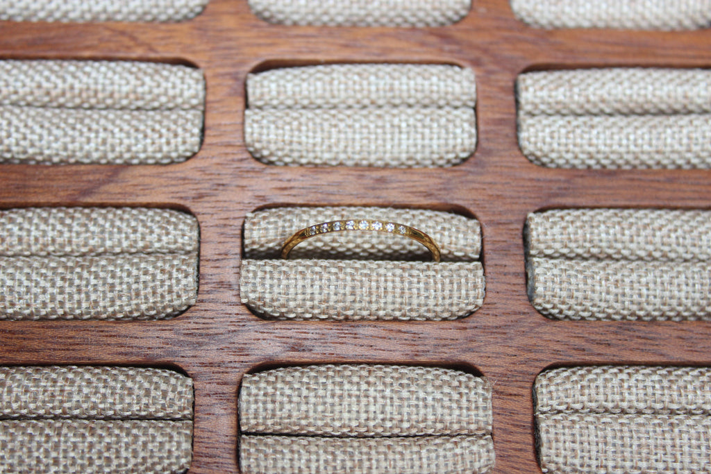 The Minimalist Ring