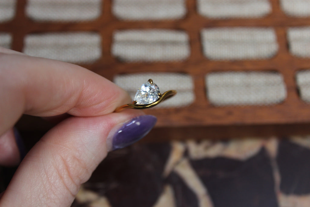 The Teardrop Ring | White